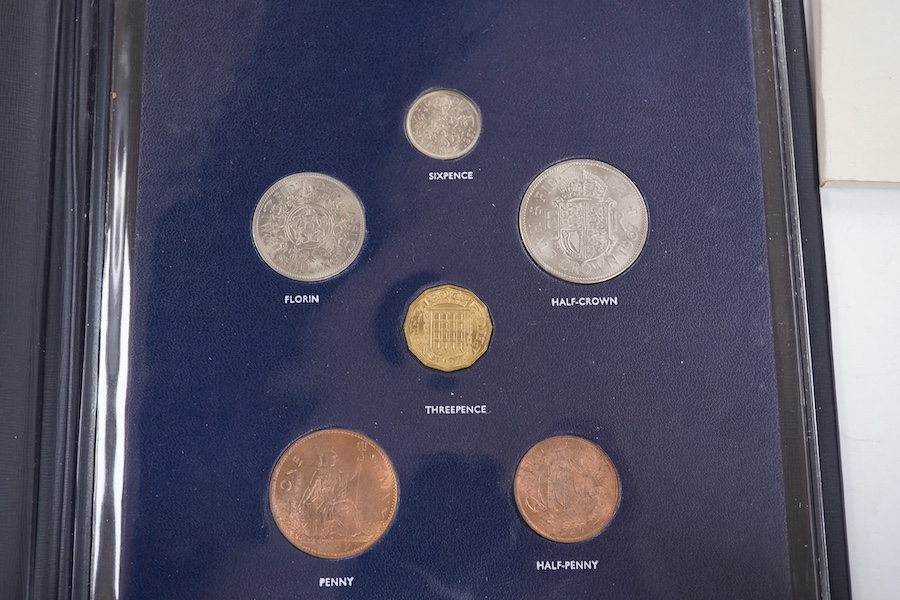 British coins, QEII, including £2 coins, first decimal coins etc, and various modern medals